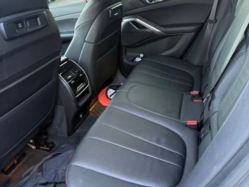 Used 2021 BMW X6 xDrive40i w/ M Sport Package image 13
