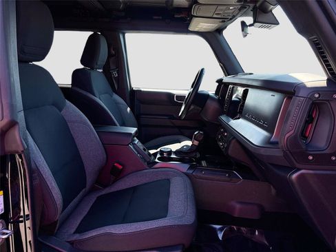 Used 2025 Ford Bronco Big Bend image 28