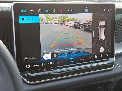 New 2025 Volkswagen Tiguan SE image 15