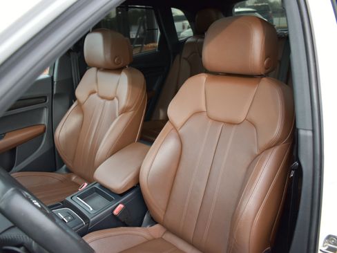 Used 2018 Audi Q5 2.0T Premium Plus w/ Premium Plus Package image 24