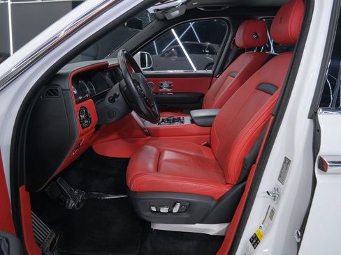Used 2021 Rolls-Royce Cullinan image 21