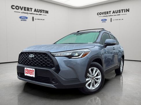 Used 2024 Toyota Corolla Cross LE w/ Moonroof Package AWD/4WD image 1