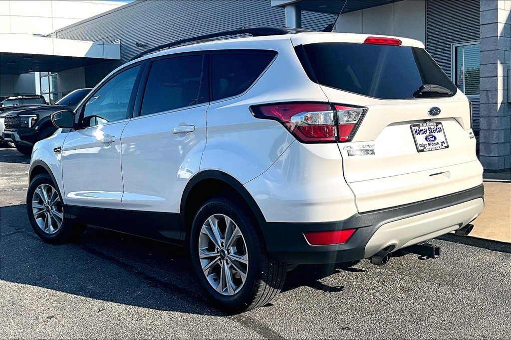Used 2018 Ford Escape SE w/ SE Sync 3 Package FWD image 3