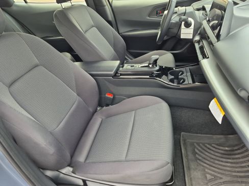 Used 2026 Toyota Prius LE FWD image 24