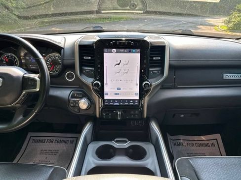 Used 2022 RAM 1500 Laramie AWD/4WD image 11