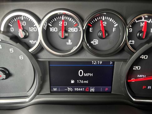 Certified 2022 Chevrolet Silverado 1500 RST w/ Redline Edition AWD/4WD image 10