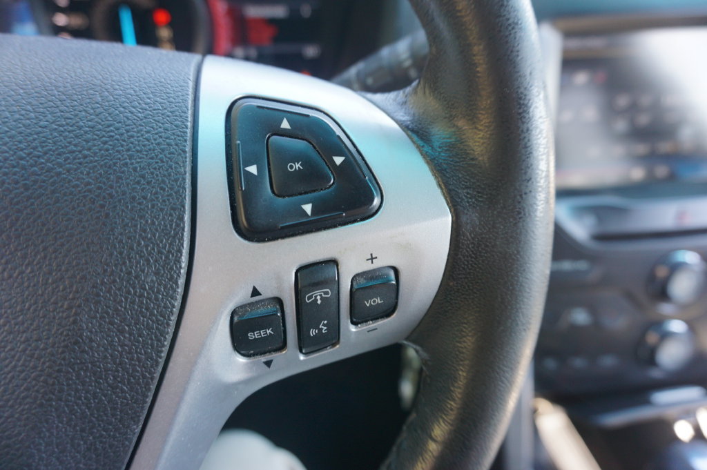 Used 2013 Ford Explorer XLT FWD image 8