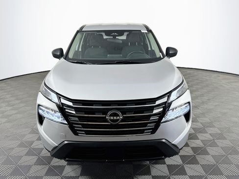 Used 2025 Nissan Rogue S FWD image 2
