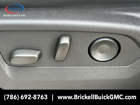 New 2025 GMC Sierra 1500 SLT w/ SLT Convenience Package image 22