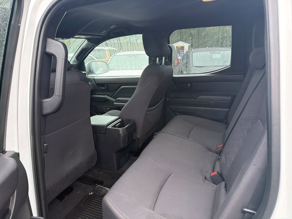 Certified 2025 Toyota Tacoma SR5 AWD/4WD image 15