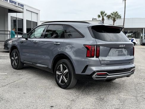 Certified 2023 Kia Sorento S w/ Panoramic Sunroof Package FWD image 7