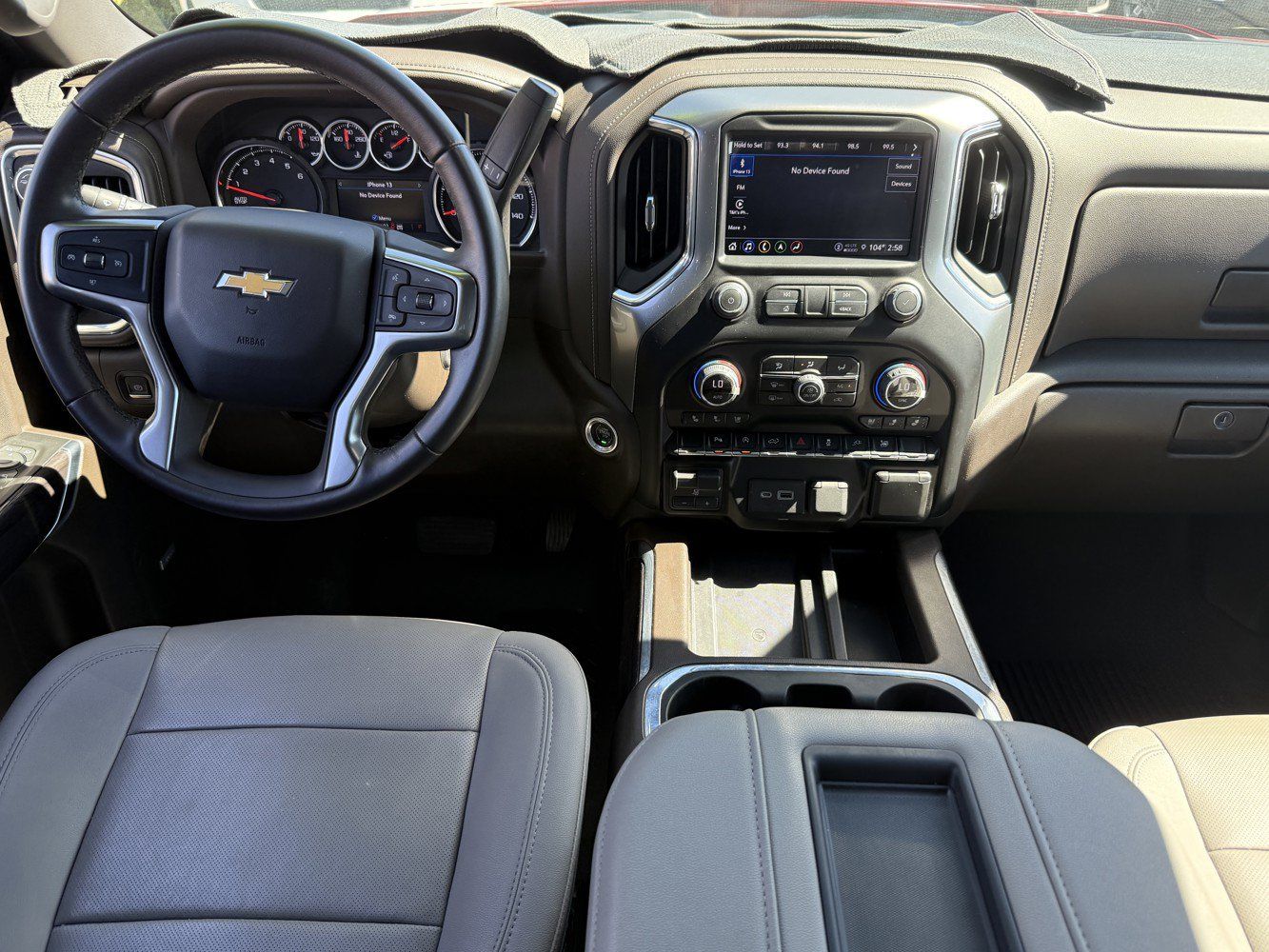 Used 2022 Chevrolet Silverado 1500 LTZ w/ LTZ Convenience Package II AWD/4WD image 20