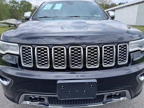 Used 2017 Jeep Grand Cherokee Overland AWD/4WD image 2