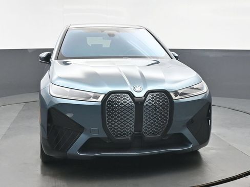 Used 2023 BMW iX xDrive50 w/ Premium Package AWD/4WD image 8