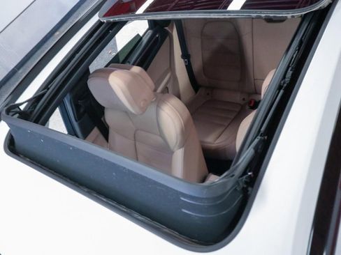 Used 2023 Porsche Macan S image 19