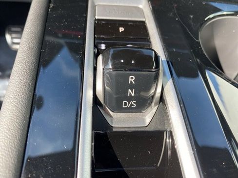 New 2026 Volkswagen Atlas Cross Sport SEL Premium R-Line image 44