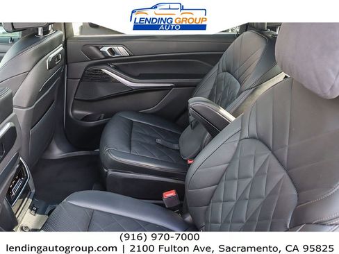 Used 2023 BMW X7 xDrive40i w/ M Sport Package image 17