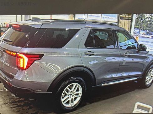 Certified 2025 Ford Explorer Active image 2