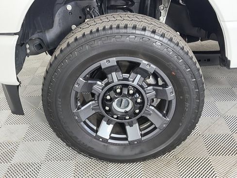 Certified 2023 Ford F350 Lariat w/ Sport Appearance Package image 8