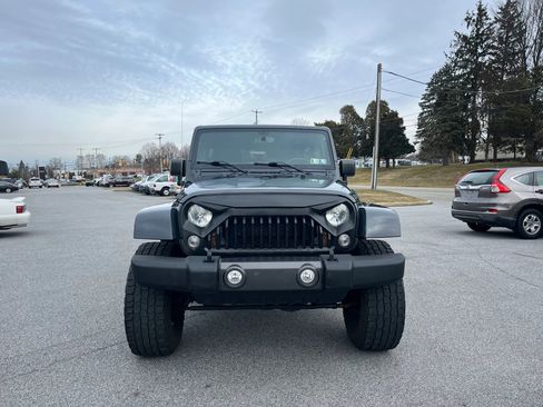Used 2016 Jeep Wrangler Unlimited Sport image 34