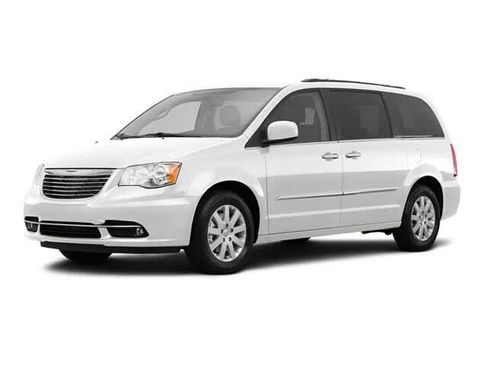 Used 2016 Chrysler Town & Country Touring FWD image 1