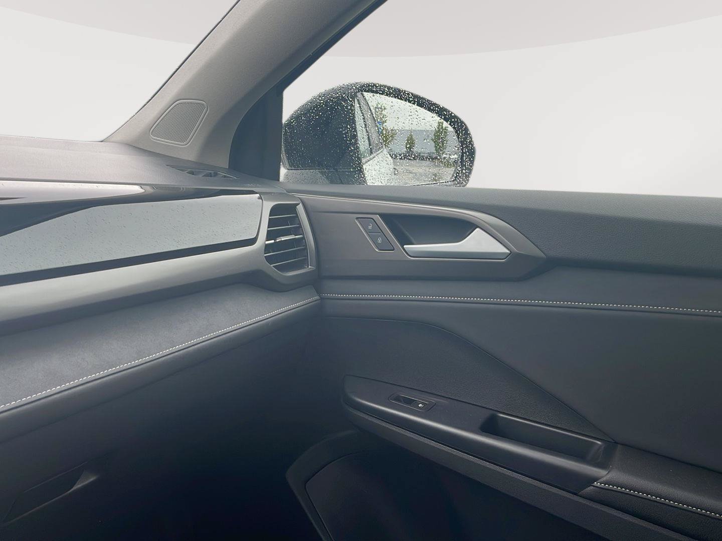New 2026 Volkswagen Taos SE AWD/4WD image 35