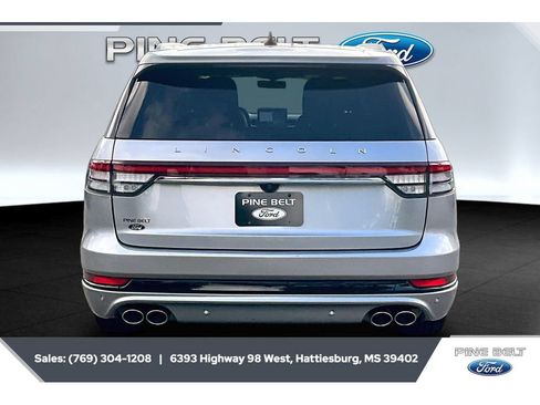 Used 2023 Lincoln Aviator Reserve w/ Equipment Group 201A RWD image 4