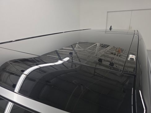 Used 2024 Rivian R1S Adventure image 13