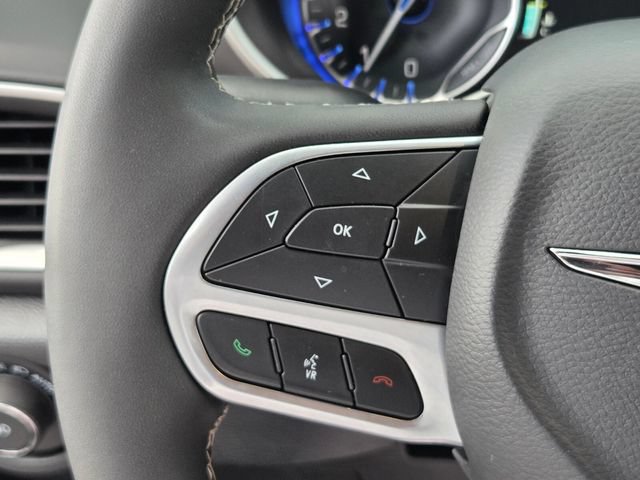 Used 2026 Chrysler Pacifica Select FWD image 26