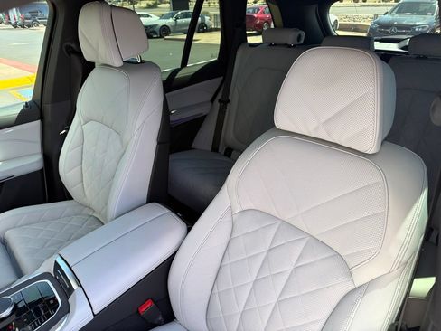 Used 2025 BMW X5 sDrive40i RWD image 8