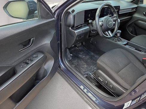 Used 2025 Hyundai Kona SEL FWD image 20
