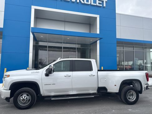 Used 2022 Chevrolet Silverado 3500 High Country w/ Safety Package II image 7