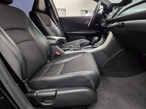 Used 2017 Honda Accord Sport image 12