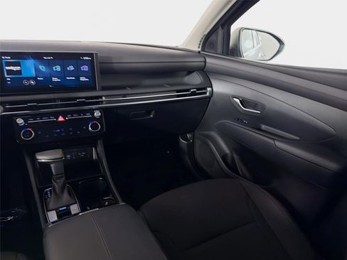Certified 2025 Hyundai Tucson SEL FWD image 23