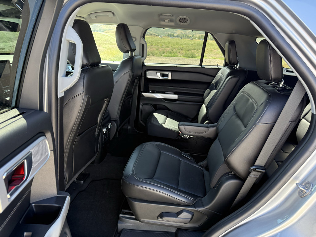 Used 2022 Ford Explorer Limited AWD/4WD image 26