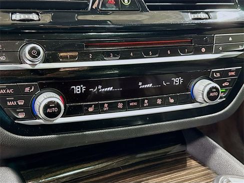 Used 2018 BMW 540i xDrive image 23