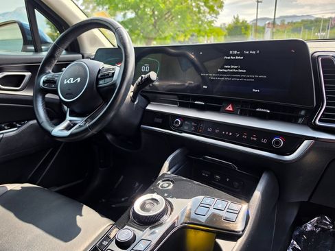 Certified 2023 Kia Sportage EX AWD/4WD image 16