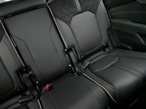 Used 2026 Honda Pilot Elite image 14