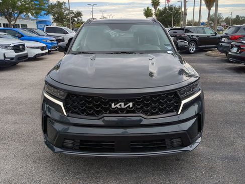 Used 2022 Kia Sorento SX image 4