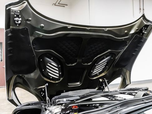 Used 2023 Aston Martin DBS Volante image 43