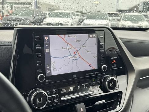 Used 2020 Toyota Highlander Limited FWD image 22