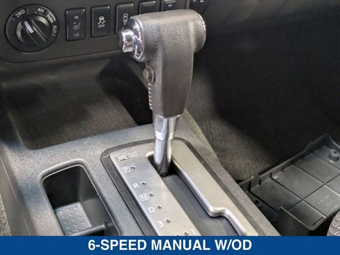 Used 2018 Nissan Frontier PRO-4X image 30