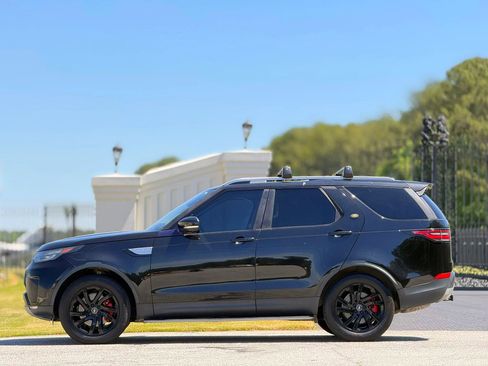 Used 2017 Land Rover Discovery HSE image 7