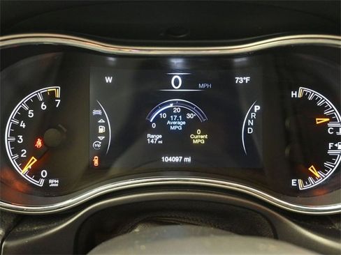 Used 2018 Jeep Grand Cherokee Altitude image 32