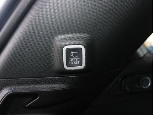 New 2025 Jeep Grand Cherokee Summit image 32