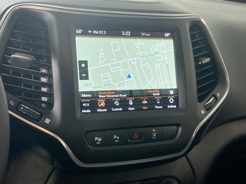 Used 2023 Jeep Cherokee Altitude Lux w/ Lux Elite Package AWD/4WD image 13