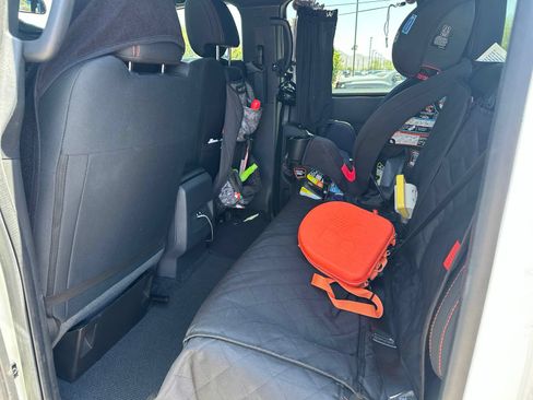 Certified 2025 Nissan Frontier PRO-4X w/ Tow Package AWD/4WD image 6