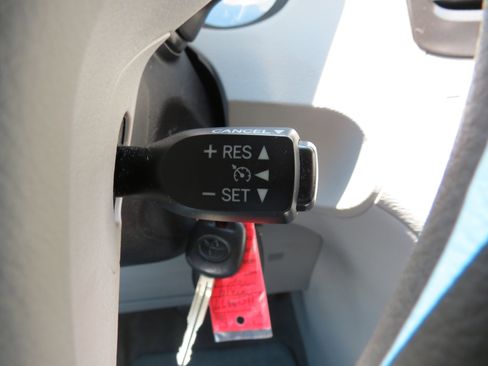 Used 2014 Toyota Sienna LE FWD image 22