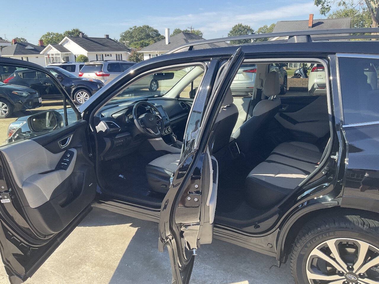 Used 2019 Subaru Forester Limited w/ Popular Package #3 AWD/4WD image 9