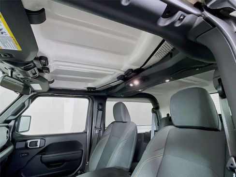 Used 2026 Jeep Wrangler Sport AWD/4WD image 13